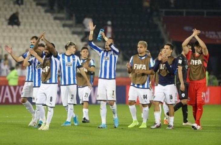 Selebrasi para pemain Monterrey usai memastikan diri lolos ke semifinal Piala Dunia Antarklub 2019. (KARIM JAAFAR / AFP)