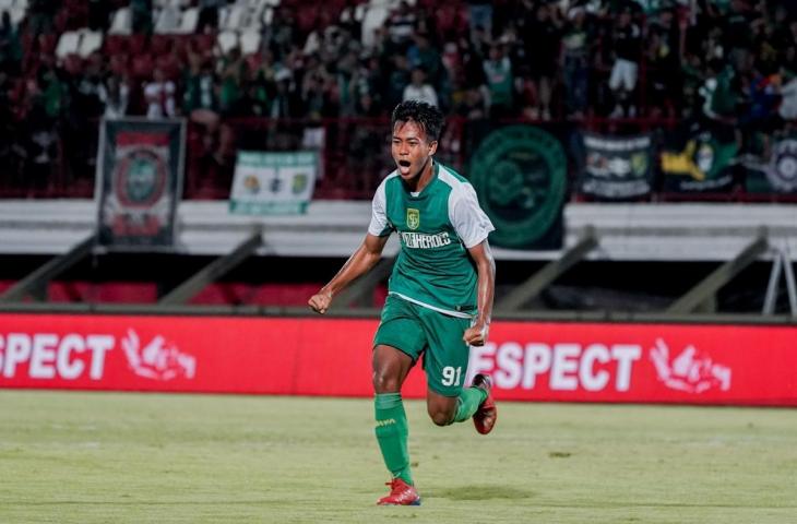 Penampilan Supriadi saat membela Persebaya Surabaya di laga final Elite Pro U-20. (Dok. Persebaya)