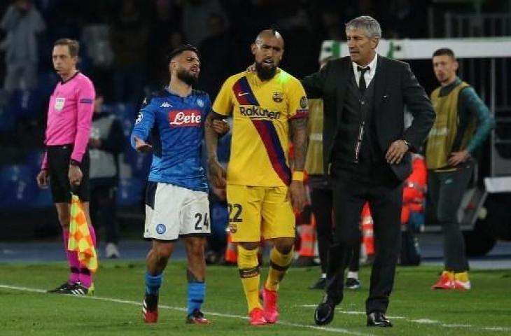 Quique Setien saat mendampingi Barcelona melawan Napoli di Liga Champions. (CARLO HERMANN / AFP)