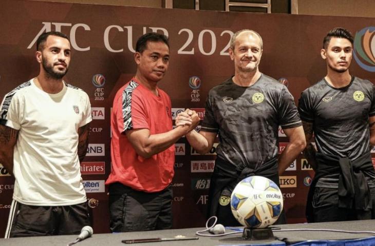 Pemain Bali United, Brwa Nouri saat mendampingi pelatih Eko Purdjianto dalam sesi konferensi pers jelang lawan Ceres Negros di Piala AFC 2020. (Dok. Bali United)