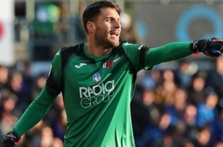 Kiper Atalanta, Marco Sportiello positif terjangkit Virus Corona. [Twitter @Atalanta_BC]