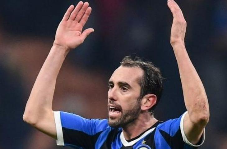 Bek veteran Inter Milan, Diego Godin. [Miguel MEDINA / AFP]