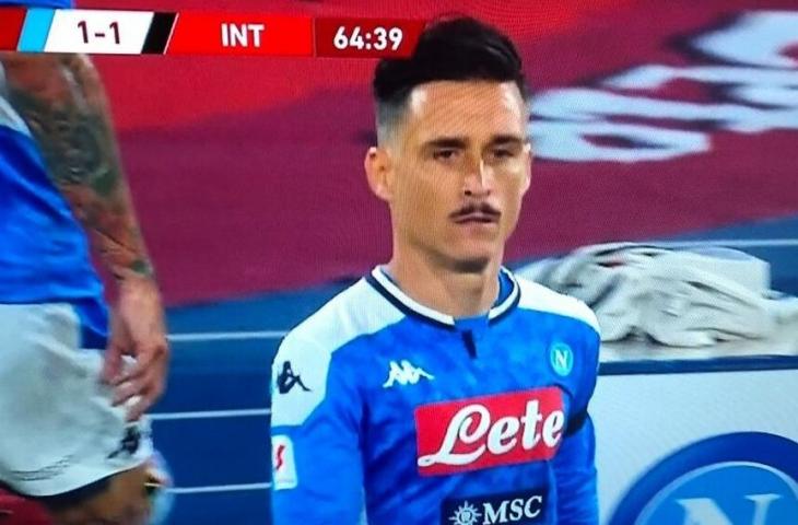 Winger Napoli, Jose Callejon, disamakan dengan Freddie Mercury dan Pablo Escobar. (Dok. Marca).