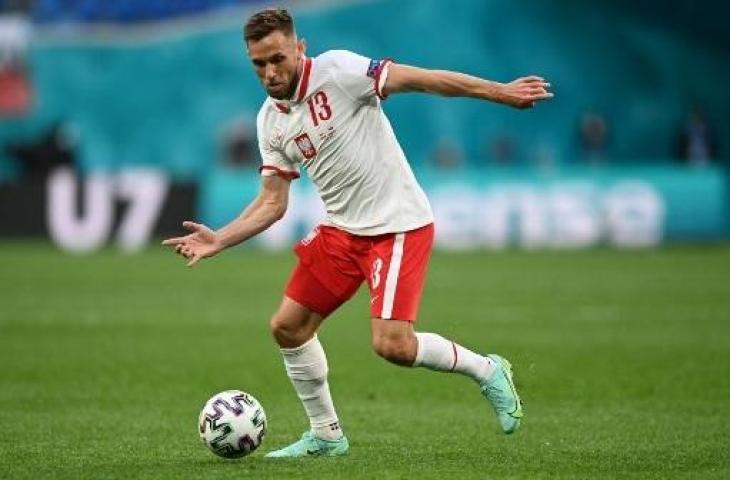 Pemain Polandia di Euro 2020, Maciej Rybus, terlibat skandal perselingkuhan yang bikin heboh. (Kirill KUDRYAVTSEV / POOL / AFP)