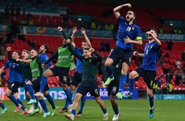 Italia lolos ke perempatfinal Euro 2020 usai menumbangkan Austria 2-1. (BEN STANSALL / POOL / AFP)