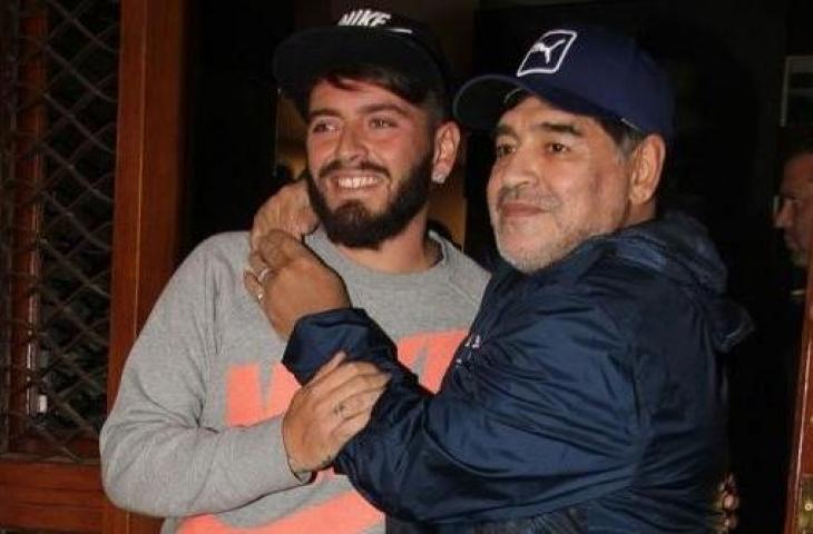 Diego Maradona dan putranya. (Twitter/@PaladarNegroWeb)