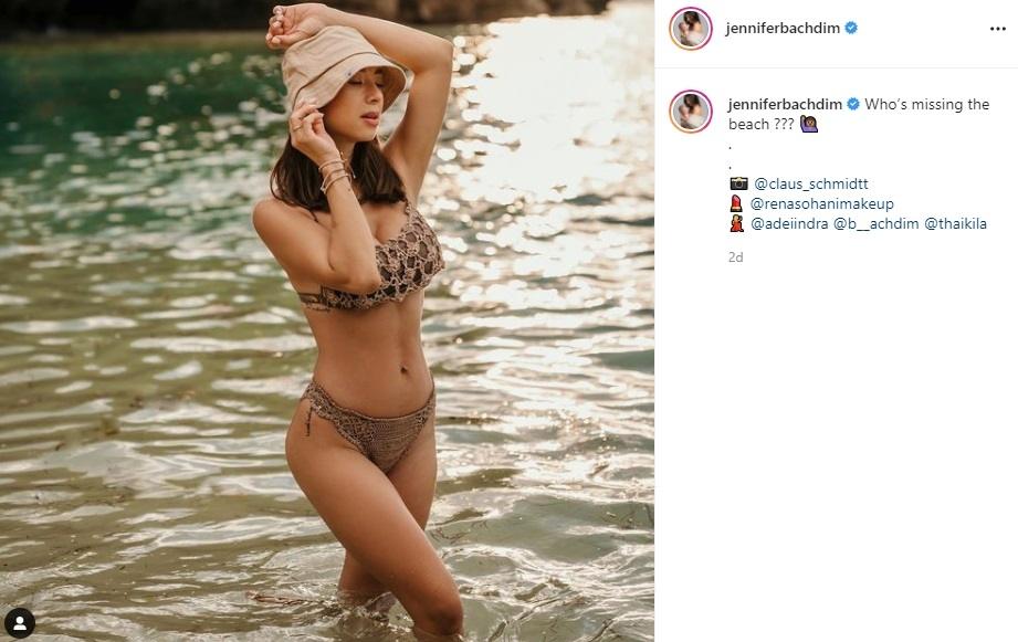 Body goals Jennifer Bachdim bikin kagum netizen saat dia tampil dengan bikini. (Instagram/jenniferbachdim)