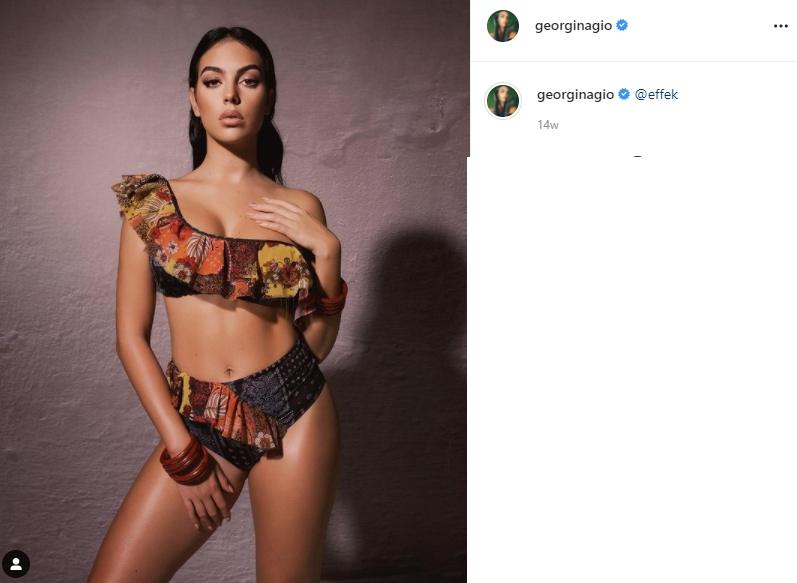 Georgina Rodriguez tampil berbikini