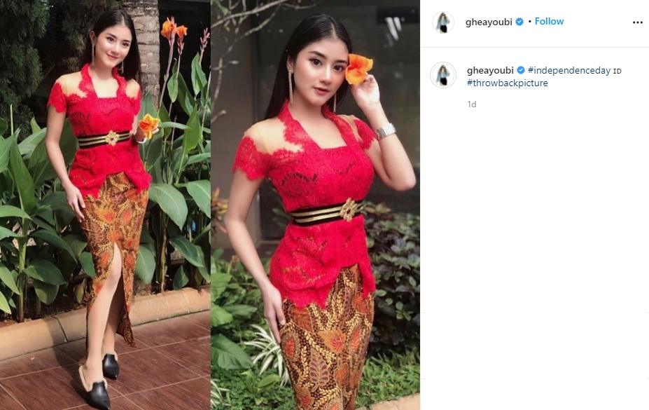 Ghea Youbi tampil kenakan kebaya merah. (Instagram/gheayoubi)