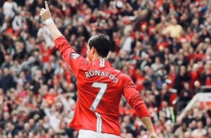 Cristiano Ronaldo pakai jersey nomor punggung 7 di Manchester United. (Instagram/@manchesterunited)