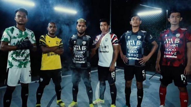 Skuad AHHA PS Pati sedang mengenakan jersey terbaru untuk mengarungi Liga 2 2021 (Dok. AHHA PS Pati FC)