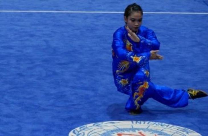 Atlet wushu Jawa Timur, Alisya Mellynar. [ANTARA/Aditya E.S. Wicaksono]