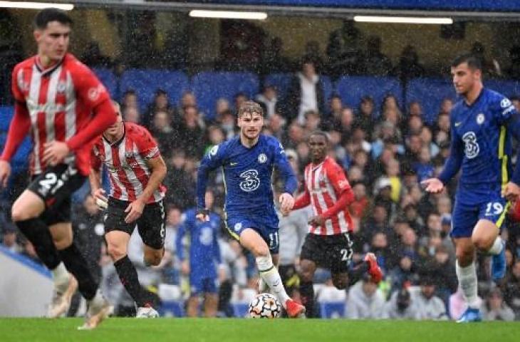 Aksi Timo Werner saat Chelsea kalahkan Southampton 3-1. (JUSTIN TALLIS / AFP)