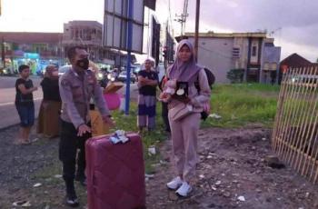 Viral Peraih Emas PON XX Papua Pulang Naik Angkutan Umum, Ibunda Legowo