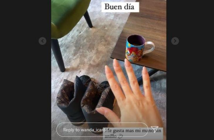 Wanda Nara bagikan potret tangannya yang tak memakai cincin. (Instagram/wanda_icardi)