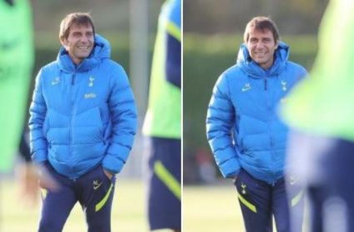 Antonio Conte saat memimpin latihan Tottenham Hotspur. (Dok. Tottenham)