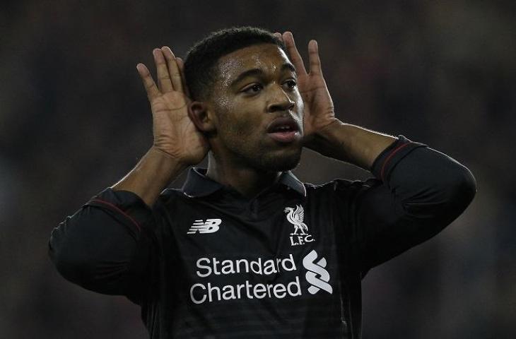 Jordon Ibe saat membela Liverpool pada 2015. (AFP/Adrian Dennis)