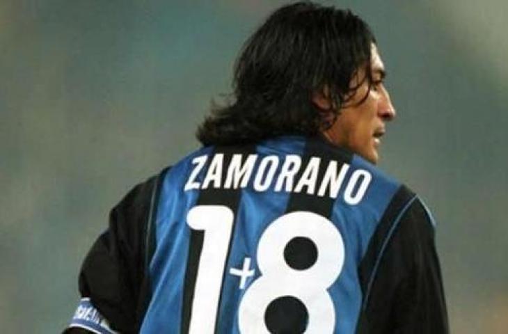 Ivan Zamorano saat berseragam Inter Milan menggunakan nomog punggung 1+8. (Twitter/@Football__Tweet)