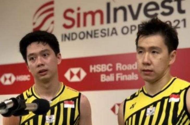 Kevin Sanjaya Sukamuljo/Marcus Fernaldi Gideon mengalahkan Keiichiro Matsui/Yoshinori Takeuchi di babak pertama Indonesia Open 2021 di Nusa Dua, Bali, Selasa (23/11/2021). ANTARA/Roy Rosa Bachtiar