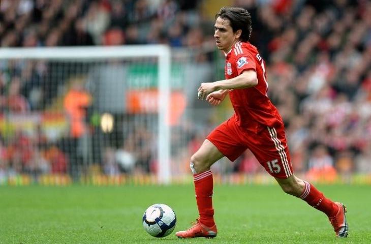 Yossi Benayoun saat membela Liverpool 2010. (AFP/Paul Ellis)