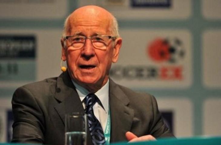 Legenda Manchester United, Sir Bobby Charlton. (PAUL ELLIS / AFP)