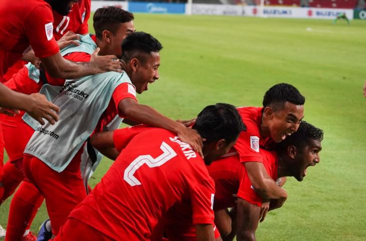 Selebrasi kapten Timnas Singapura, Harris Harun, usai menjebol gawang Filipina di Piala AFF 2020. (Dok. AFF)