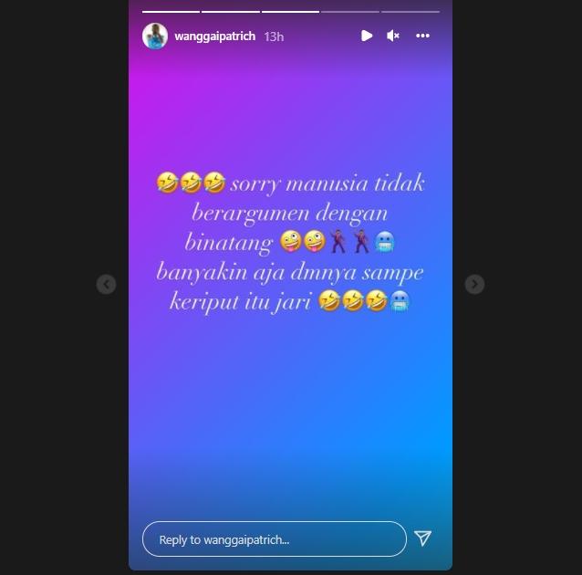 Respons Patrich Wanggai tanggapi kecaman netizen yang menyerangnya karena aksi pamer kemaluan. (Instagram/wanggaipatrich)