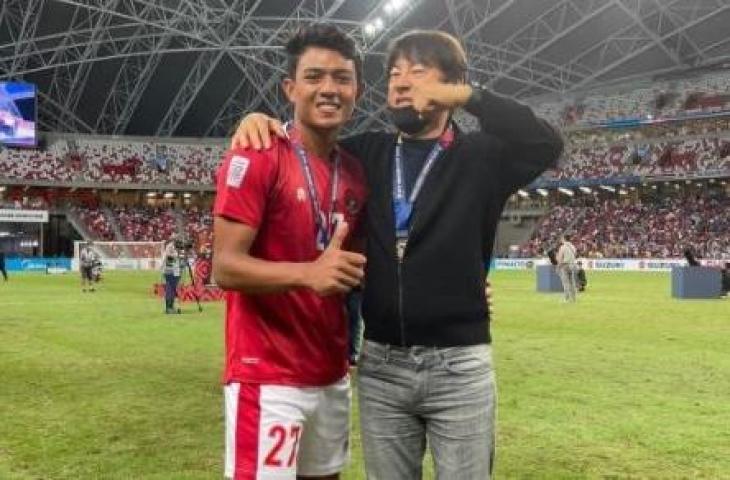 Dedik Setiawan dan Shin Tae-yong. (Instagram/@shintaeyong7777)