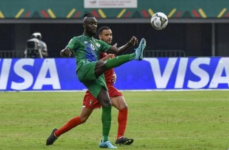 Pemain Sierra Leone, Kei Kamara saat tampil di Piala Afrika 2021. (ISSOUF SANOGO / AFP)