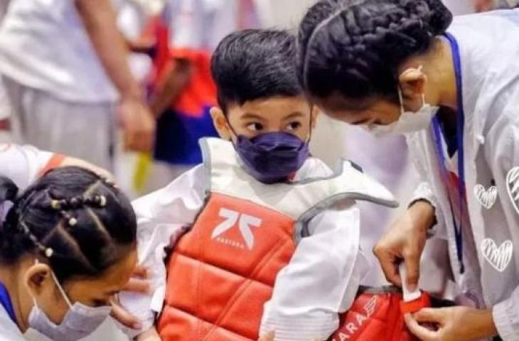 Cucu Presiden Jokowi, Jan Ethes mengikuti lomba taekwondo. [Instagram/janethesdotcom]