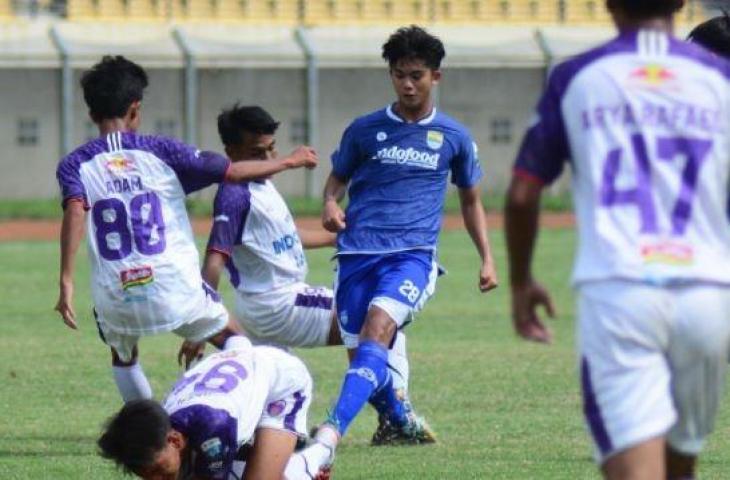 Pemain muda Persib Bandung, Muhammad Valeron. (Instagram/muhamadvaleron__)