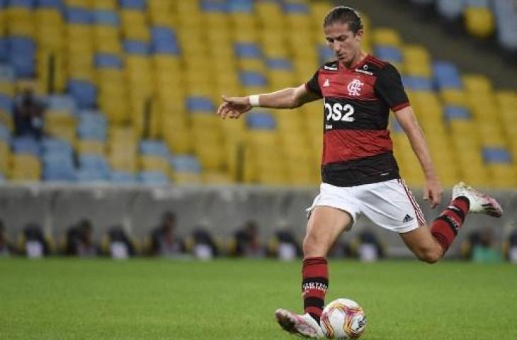 Filipe Luis saat tampil membela Flamengo. (MAURO PIMENTEL / AFP)