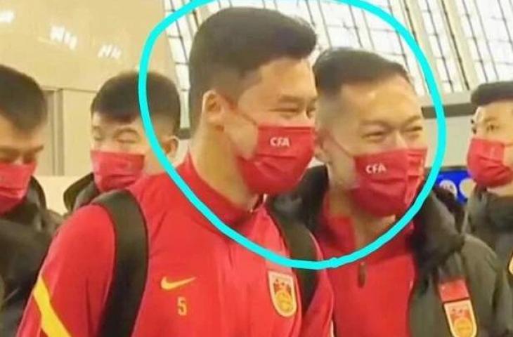 Kapten Timnas China tertawa setelah dibungkam Vietnam. (dok.Soha.vn)