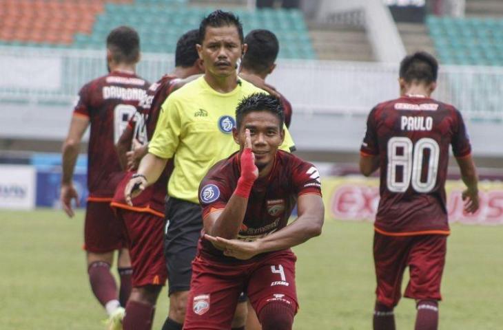 Wildansyah melakukan selebrasi setelah mencetak gol ke gawang Persita dalam lanjutan laga Liga 1 di Stadion Pakansari, Kabupaten Bogor, Jawa Barat, Sabtu (2/10/2021). ANTARA FOTO/Yulius Satria Wijaya/aww.