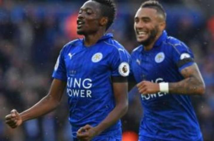 Pemain Leicester City Ahmed Musa (kiri) rayakan gol ke gawang lawan. [AFP]