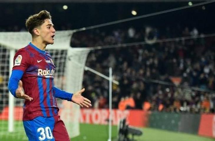 Selebrasi pemain Barcelona, Gavi, usai menjebol gawang Elche di Liga Spanyol. (Pau Barrena/AFP)