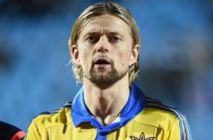 Anatoliy Tymoshchuk saat membela Timnas Ukraina. (Emmanuel Dunand/AFP)