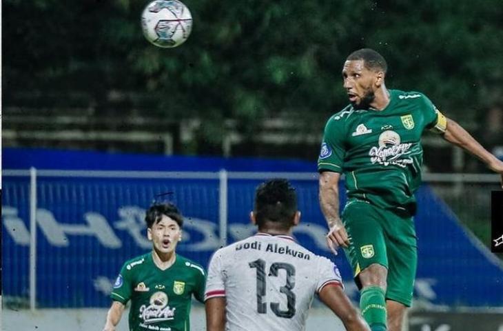 Bek Persebaya Surabaya, Alie Sesay. (Dok. Persebaya)