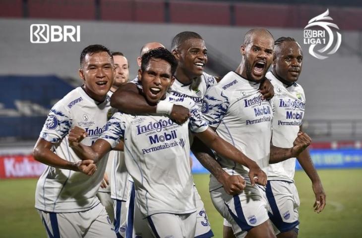 Selebrasi para pemain Persib Bandung usai mencetak gol ke gawang Persija Jakarta. (Dok. LIB)