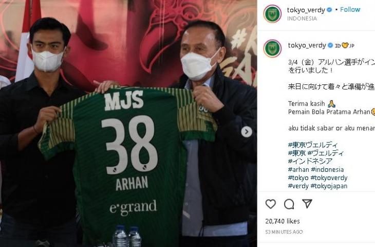 Tokyo Verdy unggah foto Pratama Arhan dan Ketum PSSI, Mochamad Iriawan. (Instagram/@tokyo_verdy)