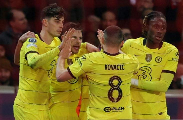 Para pemain Chelsea merayakan gol Christian Pulisic dalam pertandingan leg kedua babak 16 besar Liga Champions lawan Lille, Rabu (16/3/2022) ANTARA/REUTERS/PASCAL ROSSIGNOL