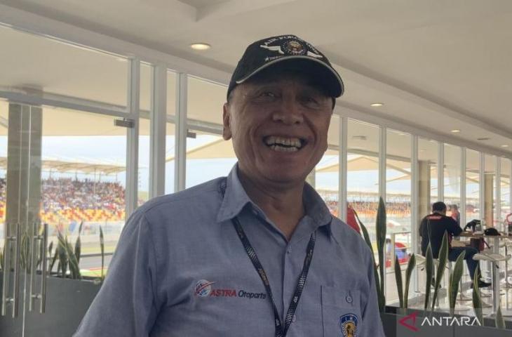 Ketua Umum PSSI Mochamad Iriawan ditemui di Mandalika International Street Circuit, Minggu (20/3/2022). (ANTARA/Arindra Meodia)