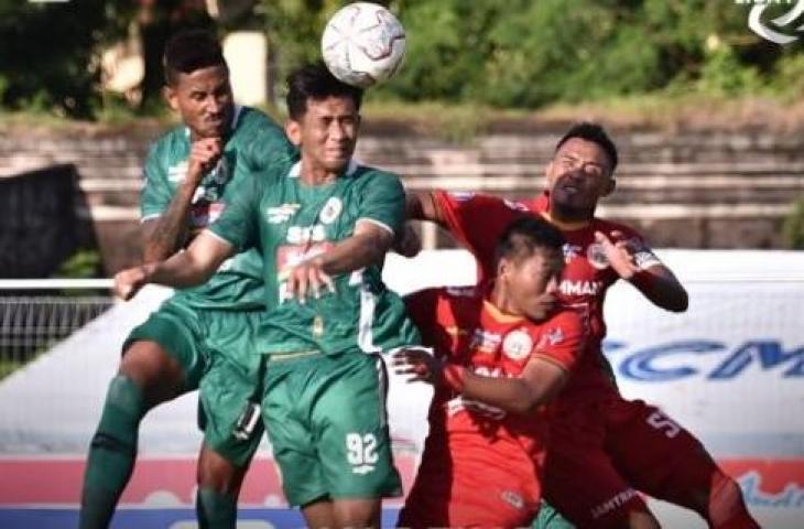 Potret pertandingan PSS Sleman saat mengalahkan Persija Jakarta 2-0 di pekan terakhir Liga 1 2021. (Instagram/liga1match)