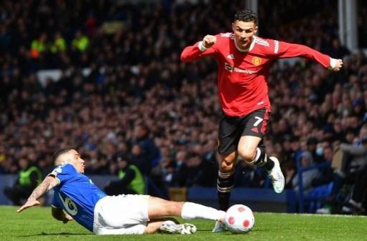 Aksi Cristiano Ronaldo saat Manchester United dikalahkan Everton 0-1. (AFP)