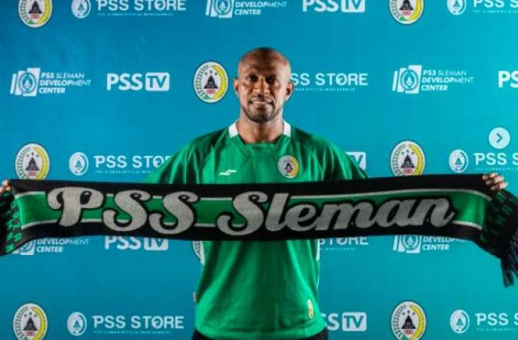 Boaz Solossa resmi bergabung dengan PSS Sleman. (Instagram/pssleman)