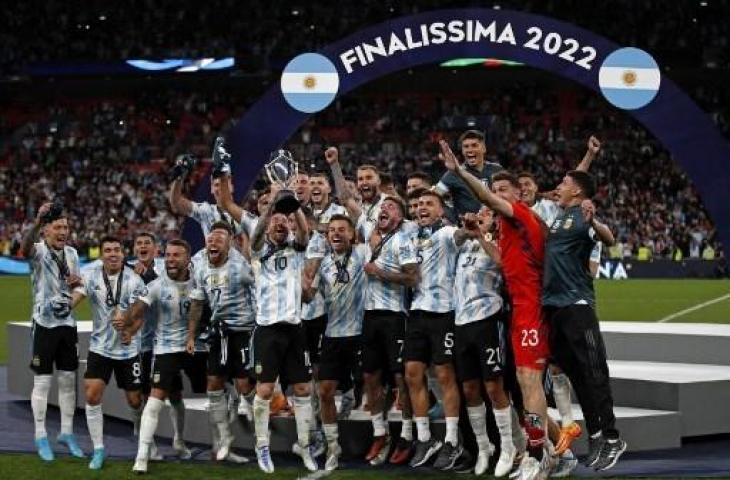 Timnas Argentina juara Finalissima 2022 usai mengalahkan Italia 3-0. (AFP)