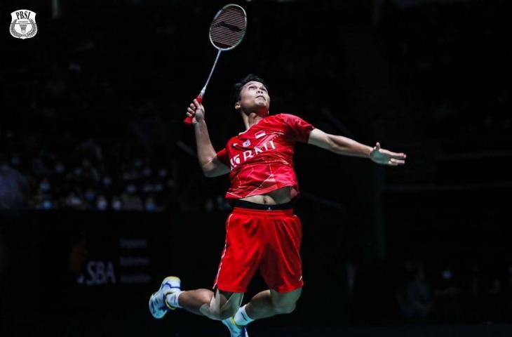 Aksi Anthony Ginting dalam laga final Singapore Open 2022. (Instagram/@badminton.ina)