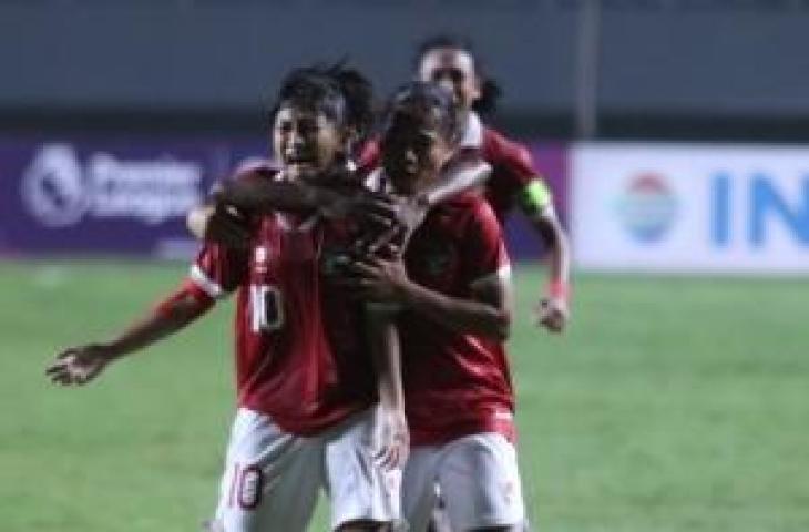 Pemain Timnas Putri Indonesia U-18 Sheva Imut saat lawan Kamboja di Piala AFF Wanita U-18 2022. (Instagram/@pssi)