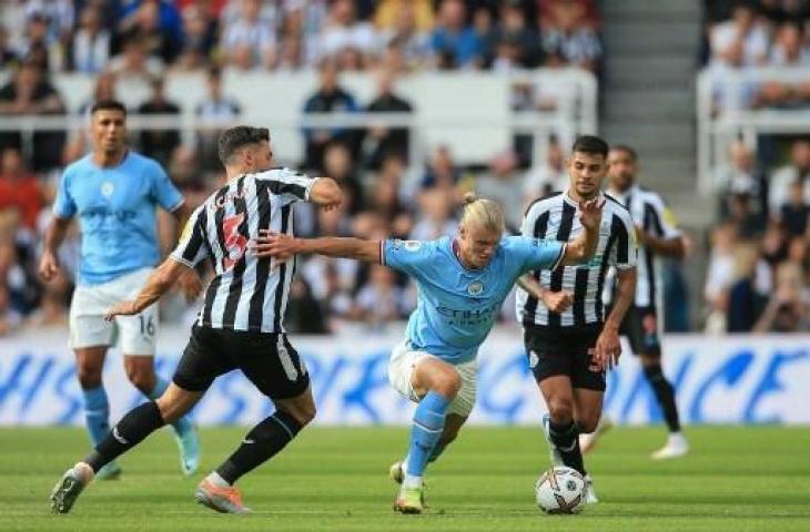 Aksi Erling Haaland saat Manchester City ditahan imbang Newcastle United 3-3 pada pekan ketiga Liga Inggris 2022/2023. (AFP)