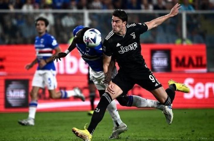 Aksi Dusan Vlahovic saat Juventus ditahan imbang Sampdoria 0-0 pada pekan kedua Liga Italia 2022/2023. (AFP)